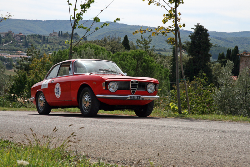 Illustration for article titled Love of the Day: Alfa Romeo Giulia Sprint GT